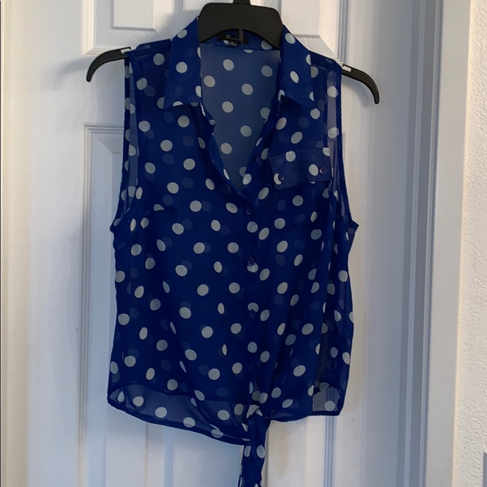 ❤️💜🎉Timing brand sleeveless blouse.